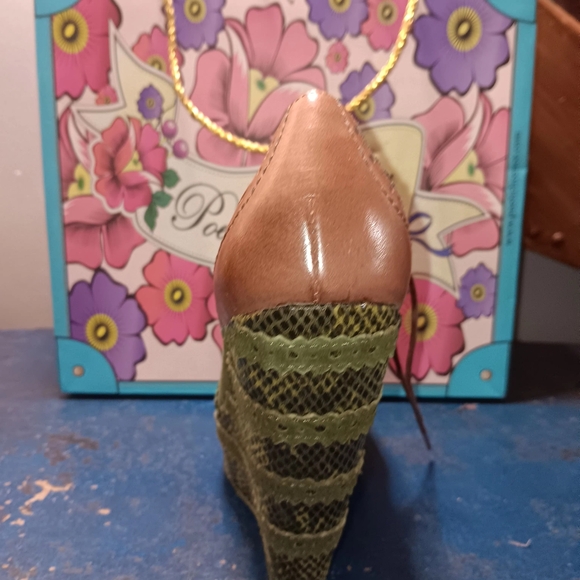 Poetic Licence wedge heel shoes - Picture 5 of 5